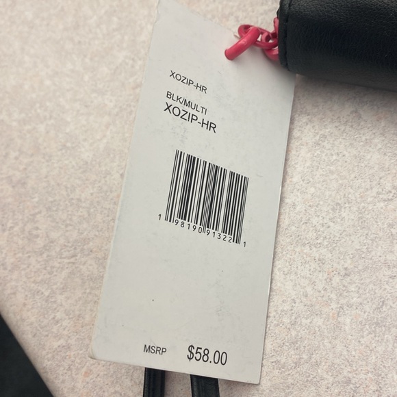 Betsey Johnson Multi Colored Heart Wristlet/Wallet NWT - Picture 3 of 3